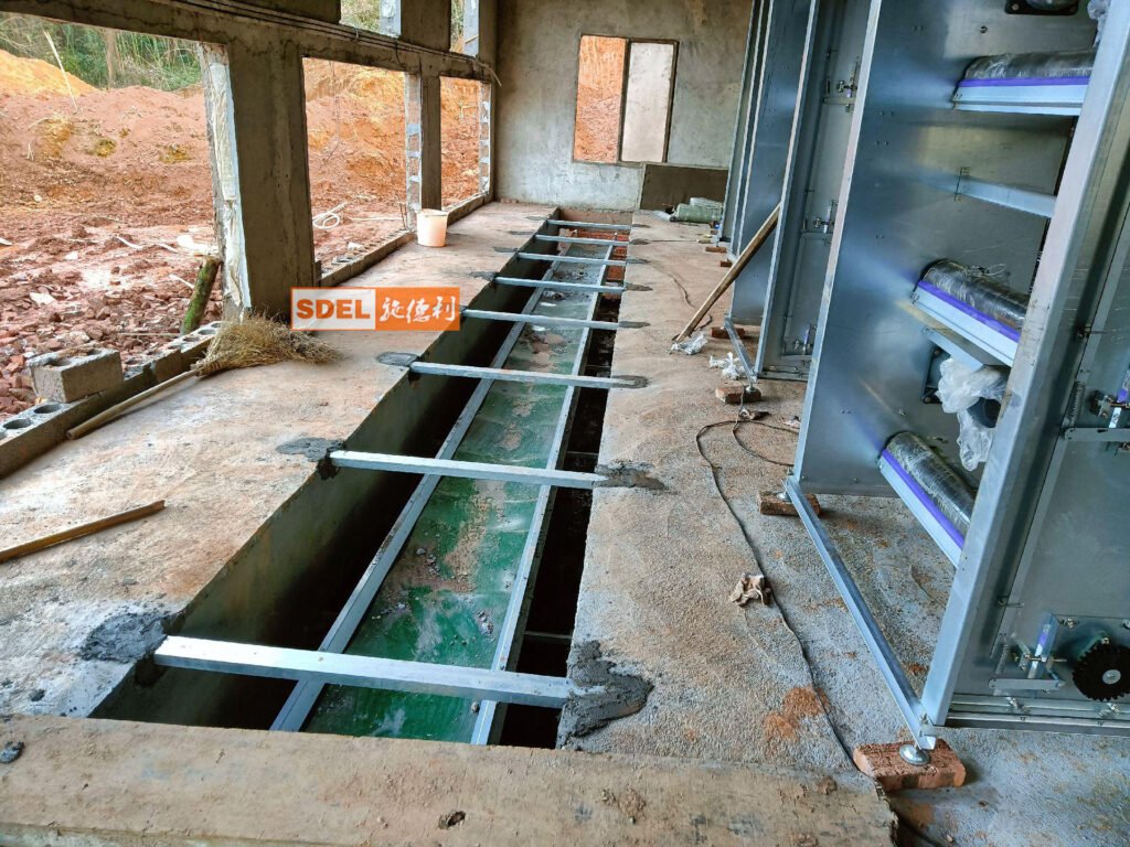 layer cage system 8 Manure belt